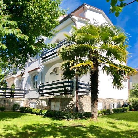 Apartments Bella Vita 2 Malinska Exterior photo